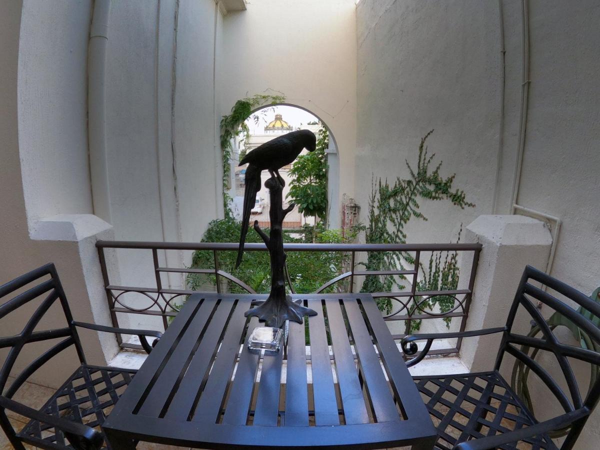 La Perla Hotel Boutique B&B Guadalajara Exteriör bild