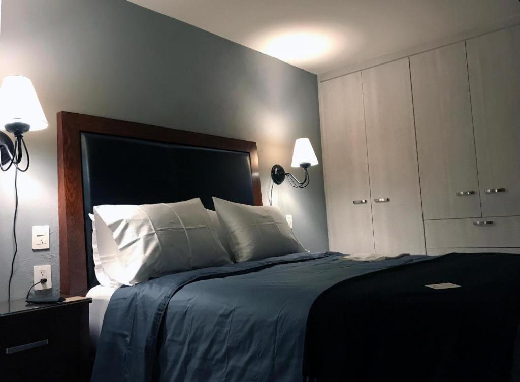 La Perla Hotel Boutique B&B Guadalajara Exteriör bild