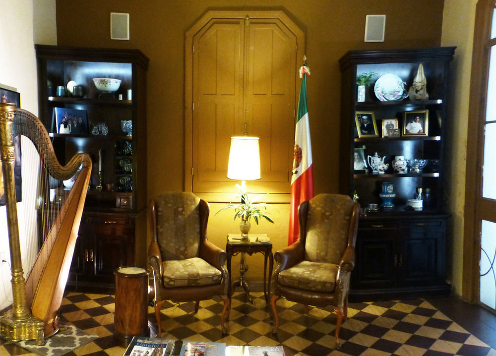 La Perla Hotel Boutique B&B Guadalajara Exteriör bild